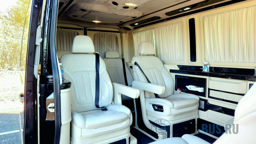 Минивэн Mercedes-Benz Sprinter VIP