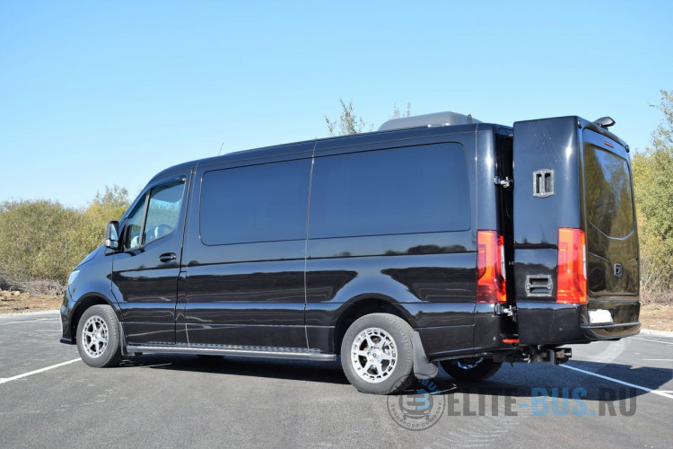 Минивэн Mercedes-Benz Sprinter VIP