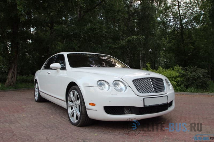 Bentley Flying Spur white