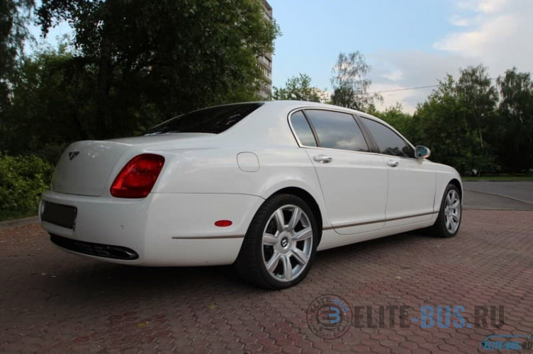 Bentley Flying Spur white
