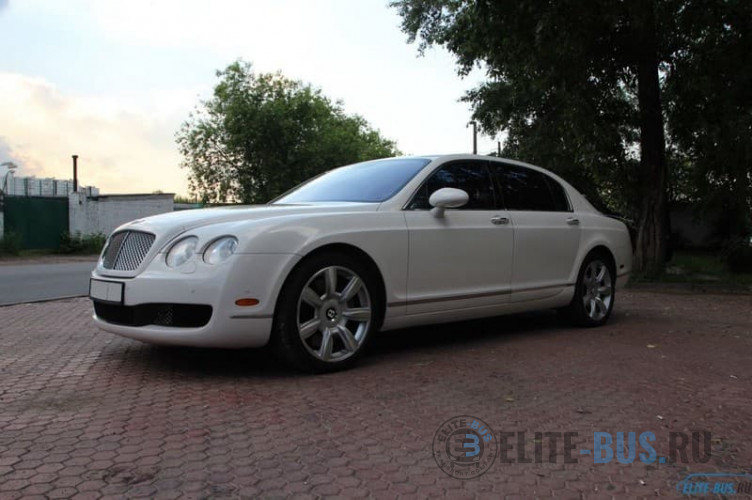 Bentley Flying Spur white